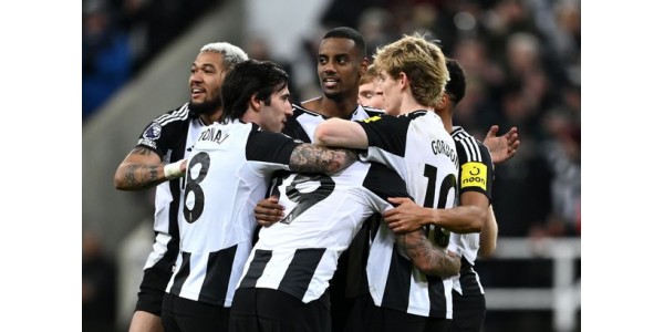 Newcastle United vence oito jogos consecutivos Newcastle United vence oito jogos consecutivos